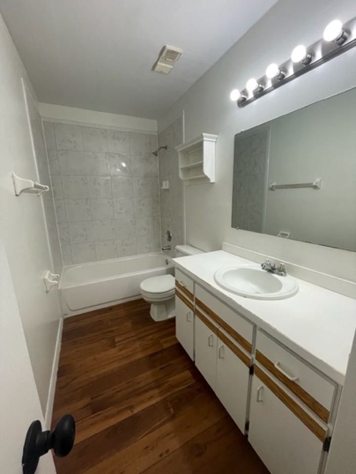 313 Dirksen Dr #B5 - Photo 5 of 13