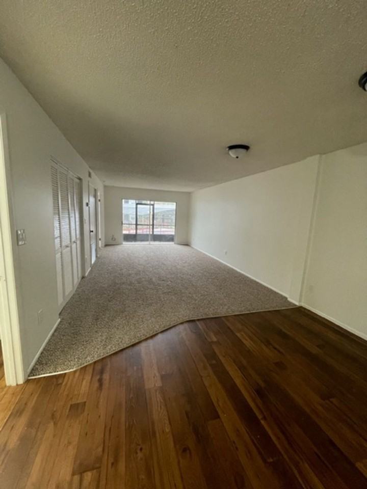 313 Dirksen Dr #B5 - Photo 4 of 13
