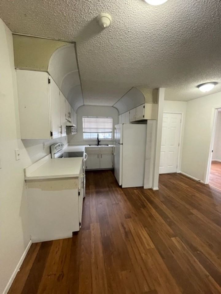 313 Dirksen Dr #B5 - Photo 6 of 13