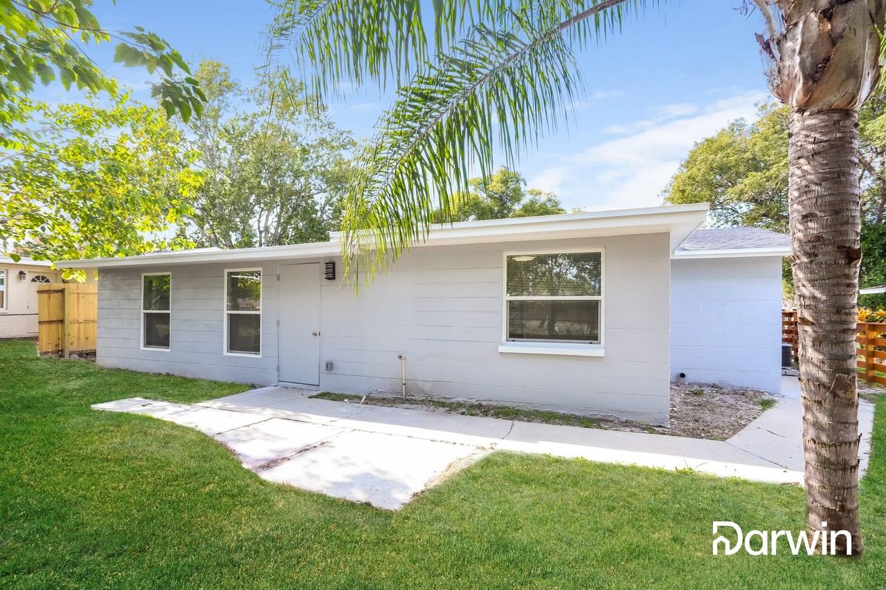 11014 Grant Dr - Photo 2 of 15