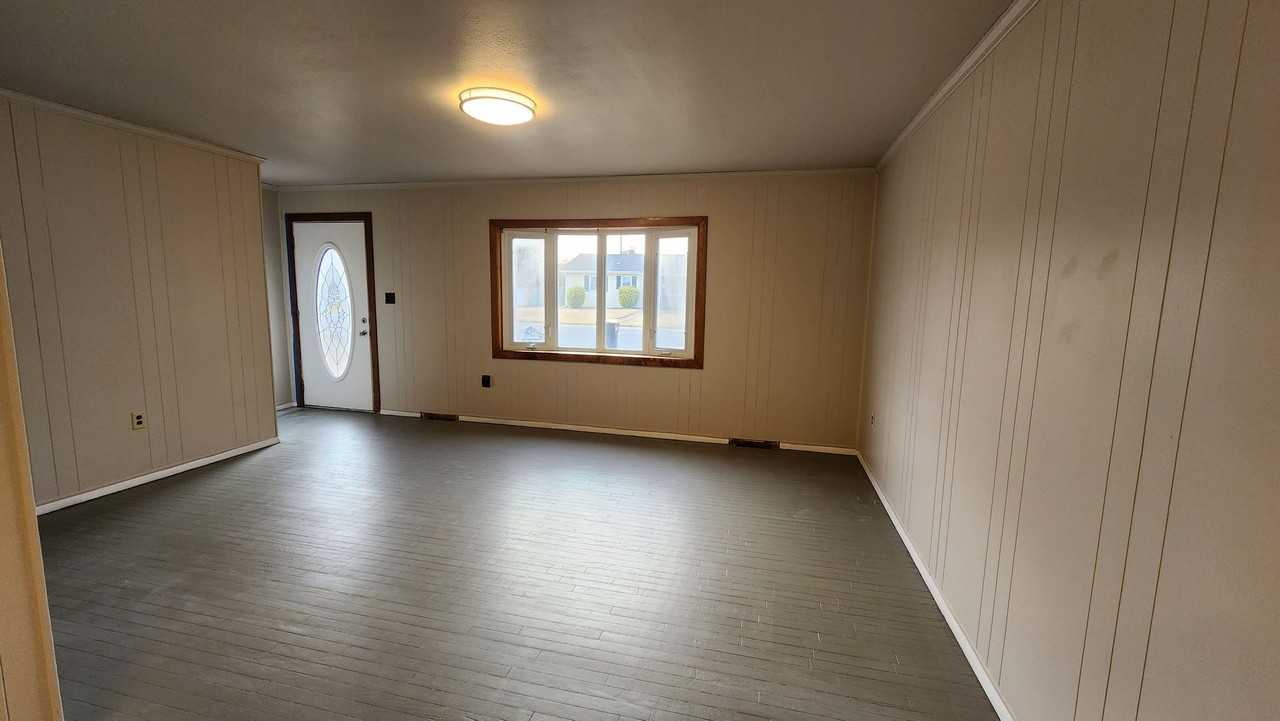 18 Oak Dr - Photo 3 of 14