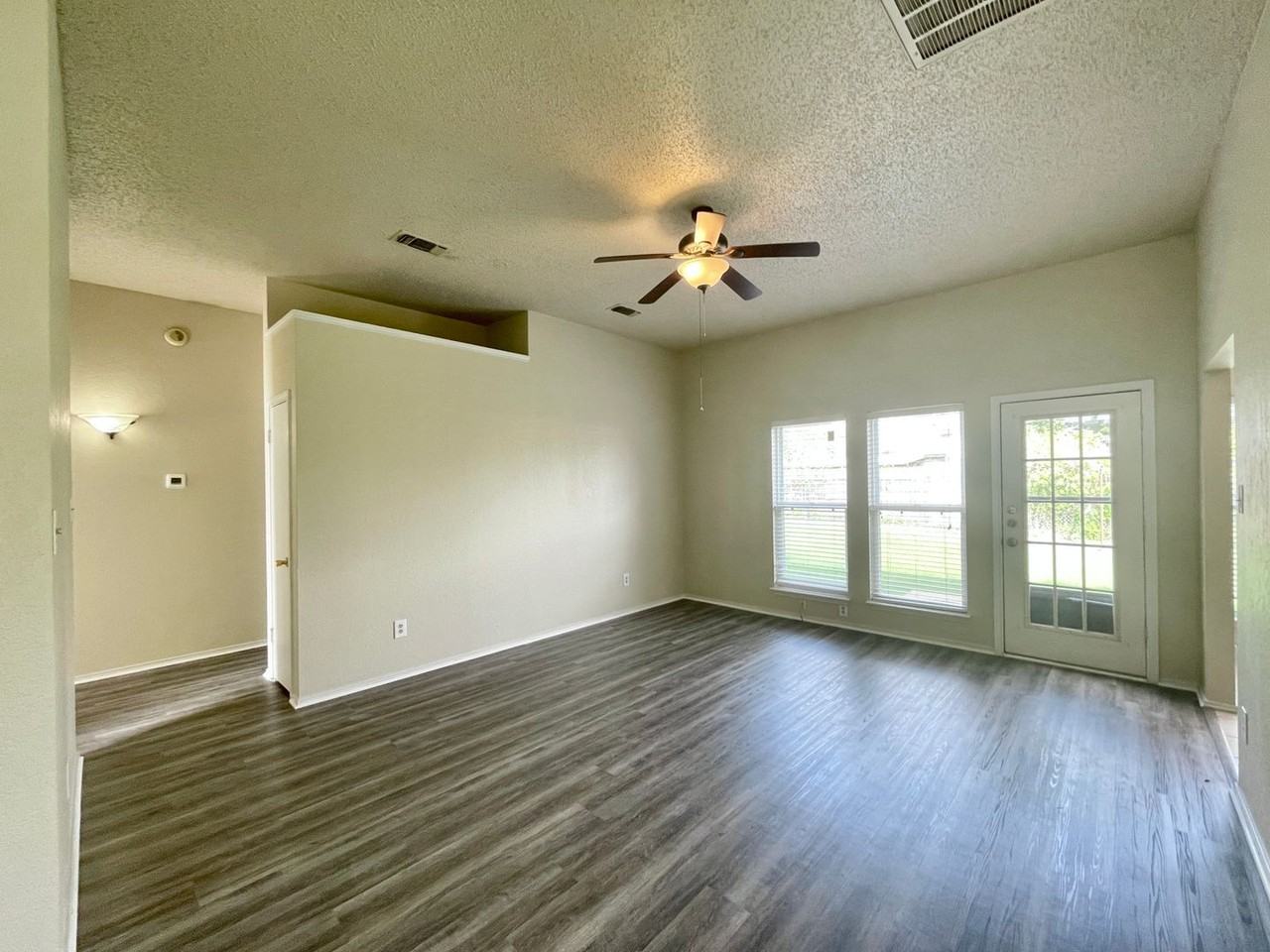 2305 Woodlands Dr - Photo 2 of 21