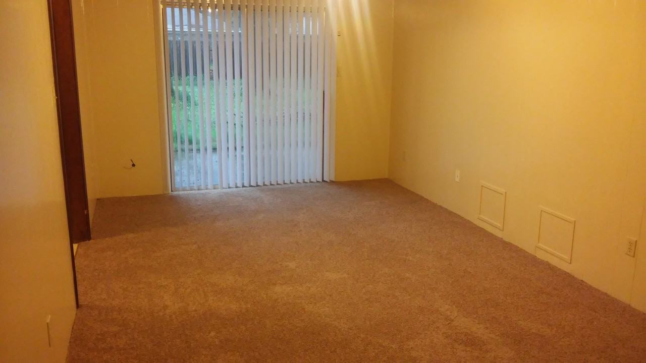 3508 Dewberry Dr - Photo 6 of 10