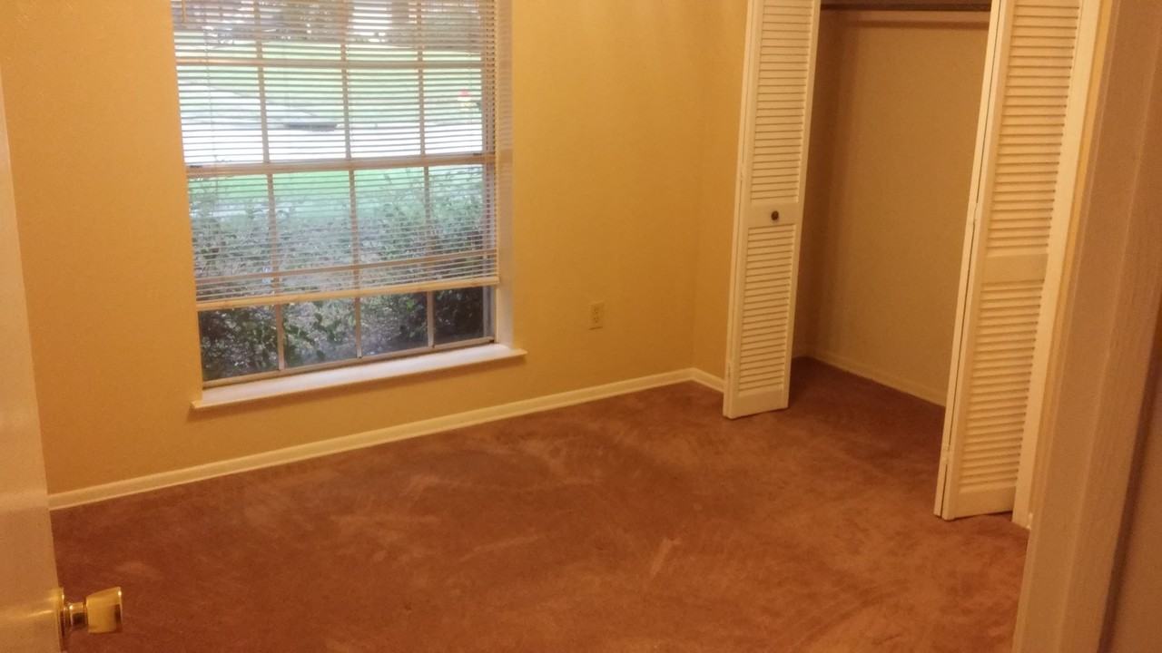 3508 Dewberry Dr - Photo 7 of 10