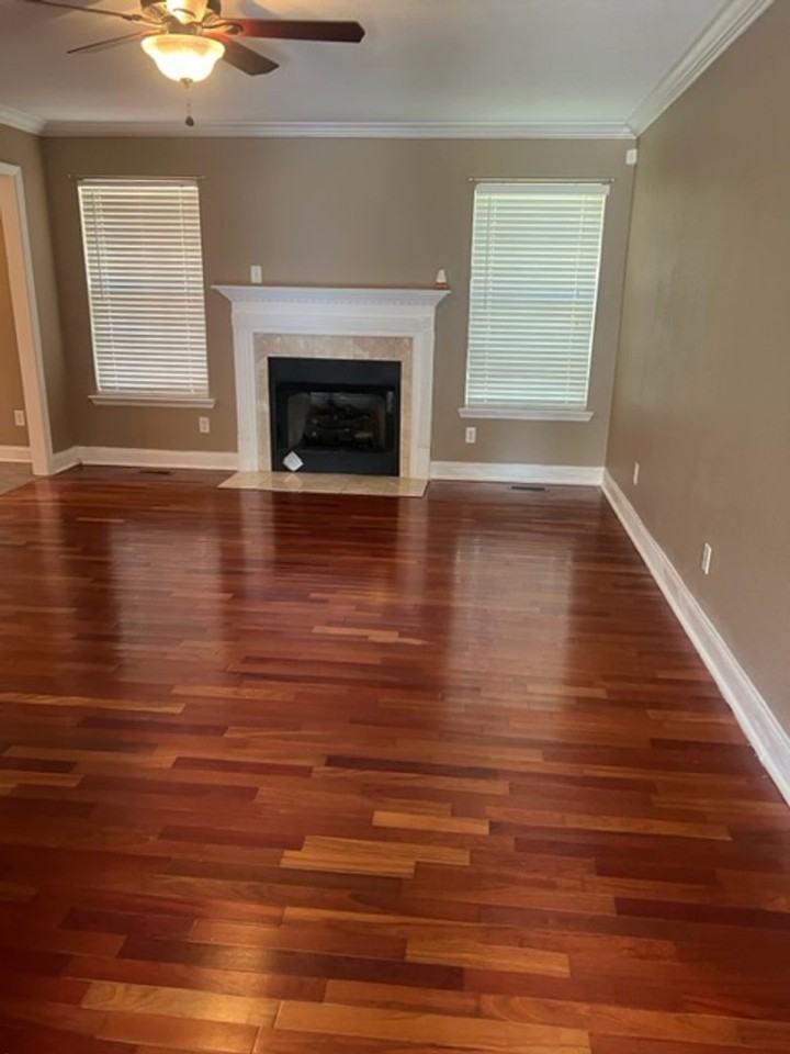 5578 Sarah Dr - Photo 3 of 12