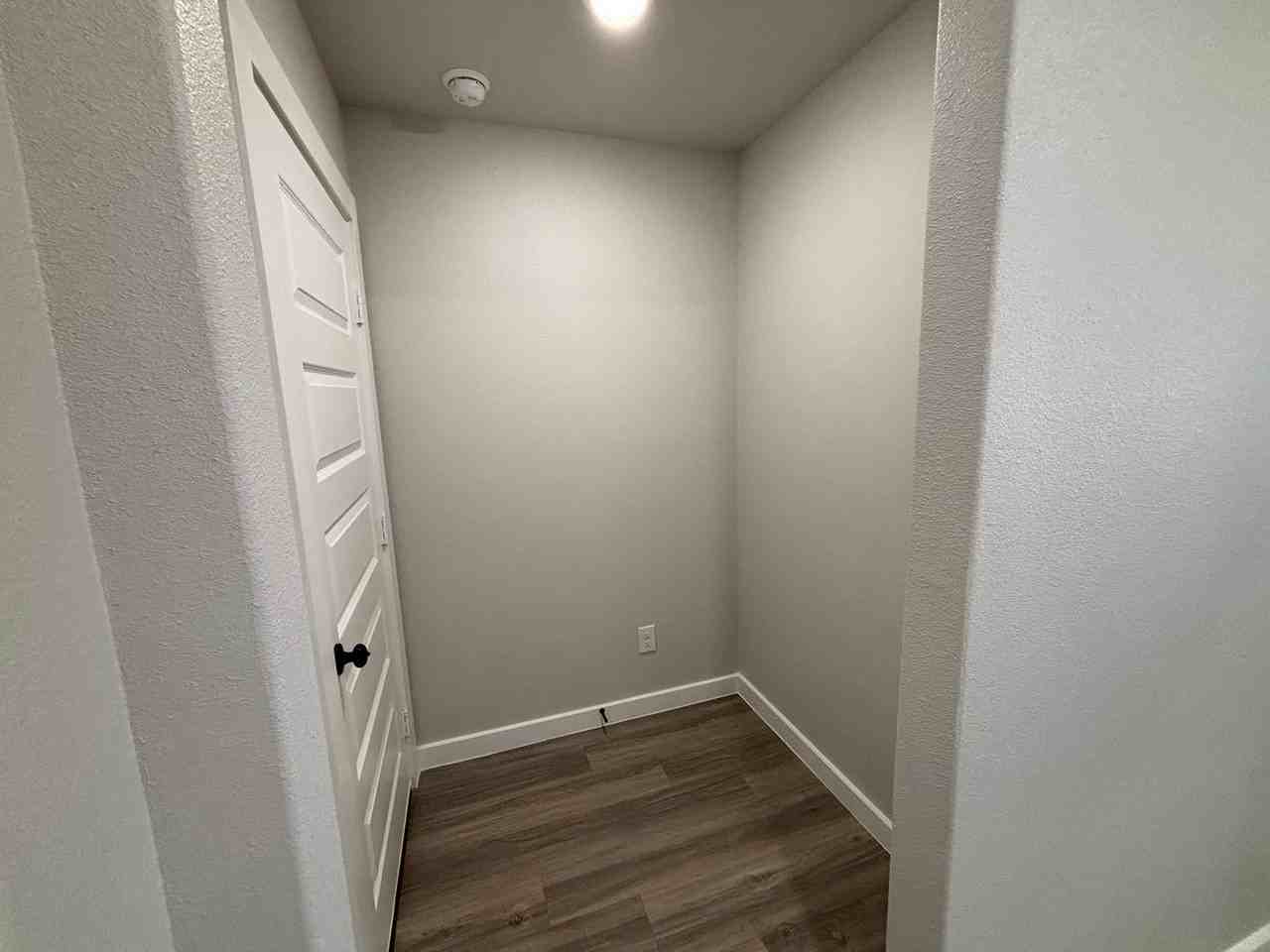 1620 132nd St - Photo 5 of 27