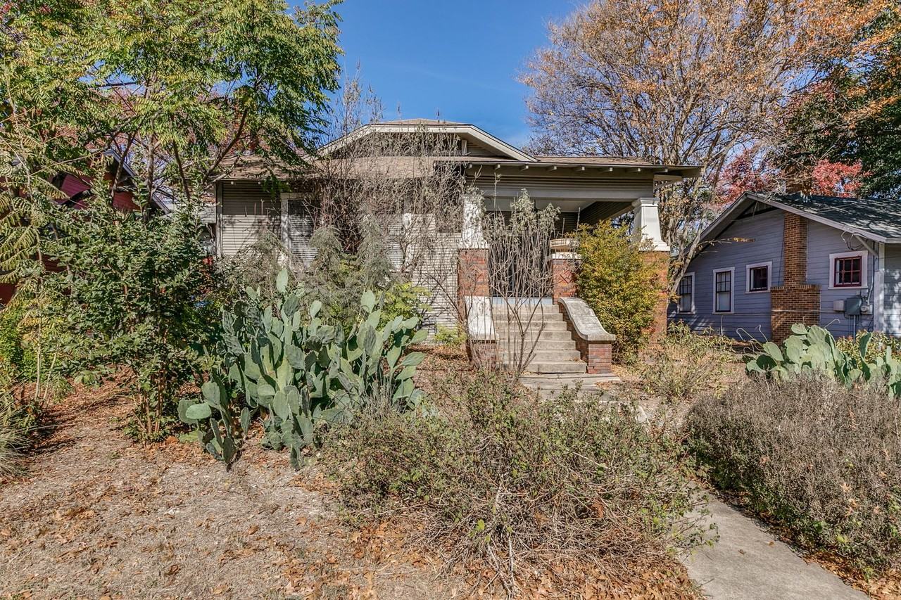 411 E Huisache Ave - Photo 2 of 26