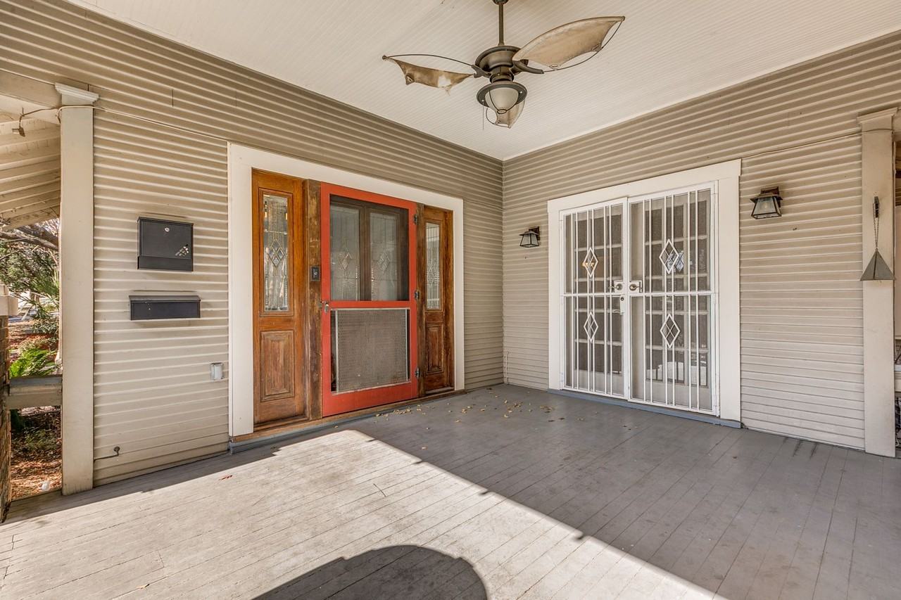 411 E Huisache Ave - Photo 4 of 26
