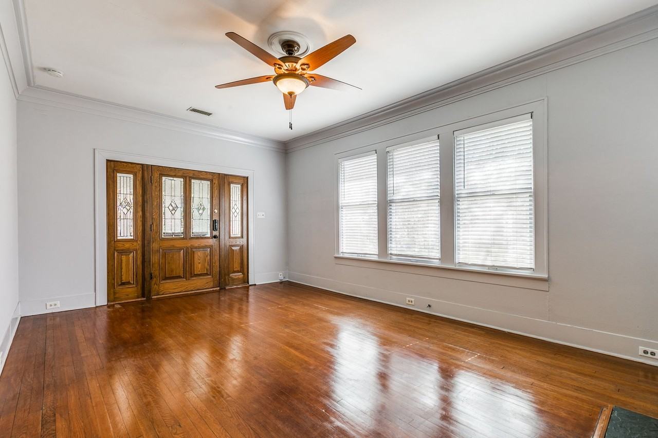 411 E Huisache Ave - Photo 5 of 26