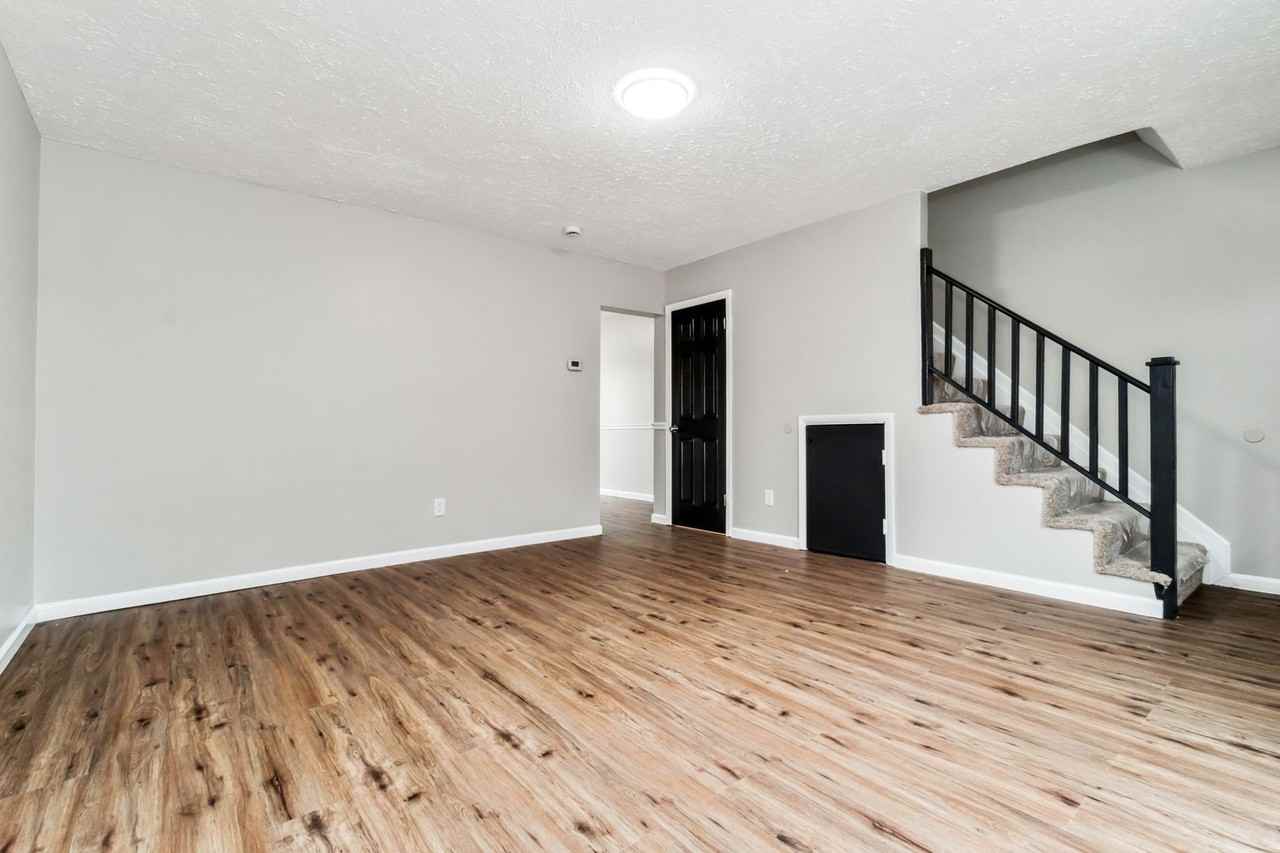 8801 Trimble Way - Photo 3 of 16