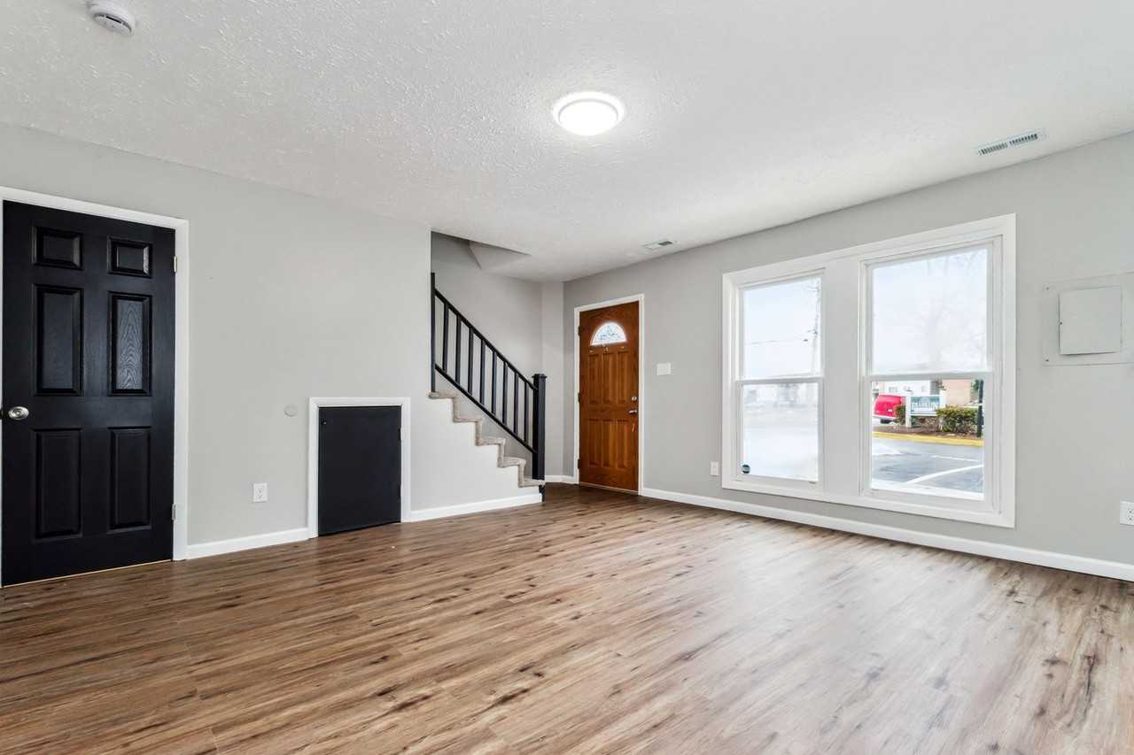 8801 Trimble Way - Photo 5 of 18