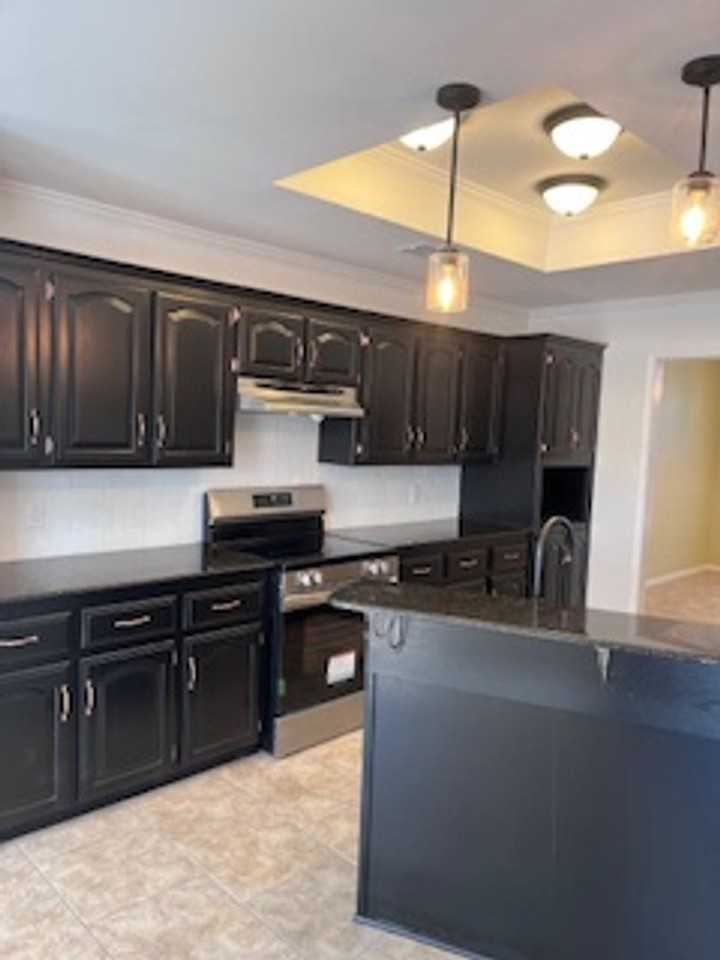 1711 Fred Patterson Dr - Photo 2 of 12