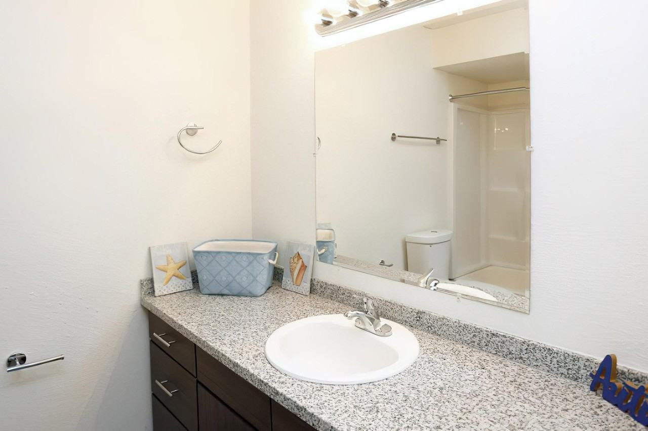 Waterfront Terrace - Photo 7 of 21