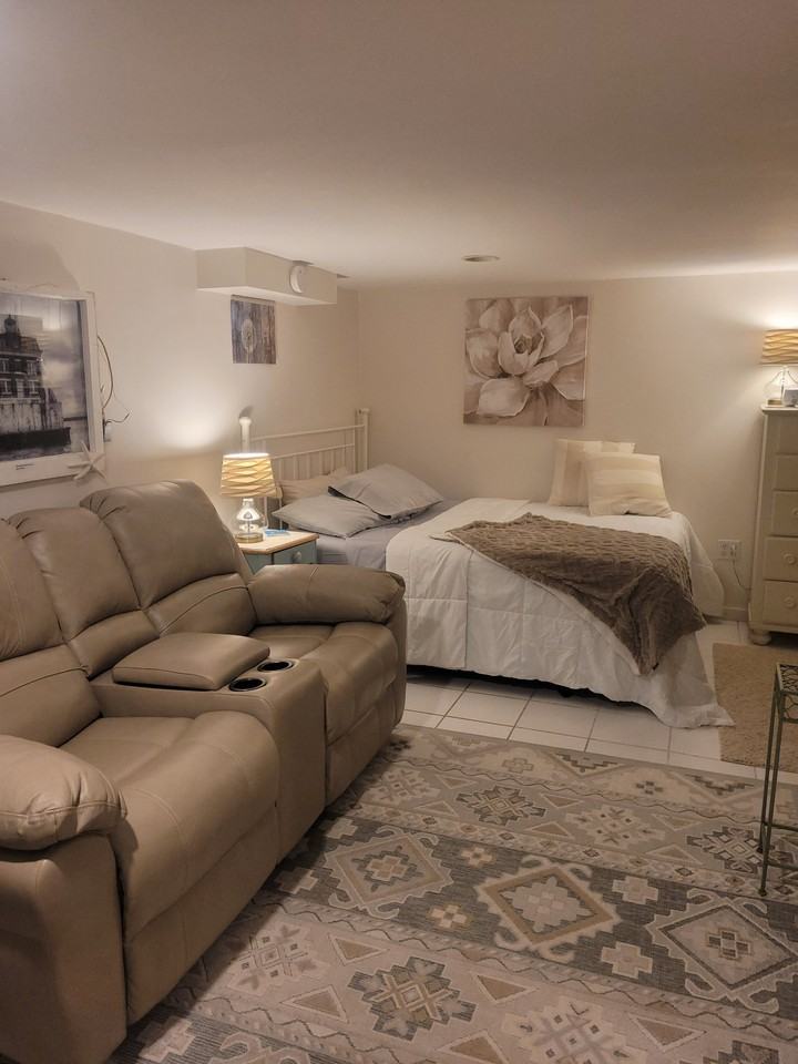 281 High St #281A - Photo 3 of 5
