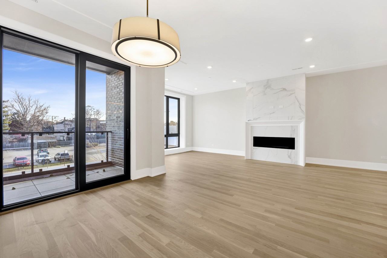 3352 N Ashland Ave #2S - Photo 3 of 11