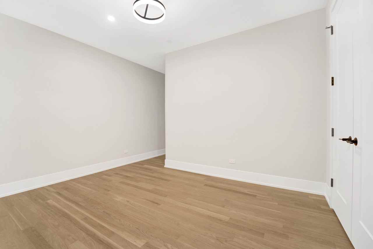 3352 N Ashland Ave #2S - Photo 5 of 11