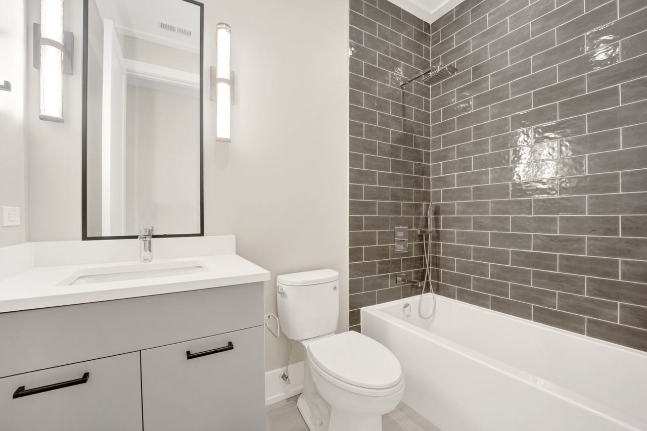 3352 N Ashland Ave #2S - Photo 6 of 11