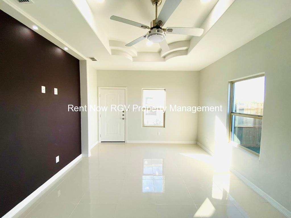 208 W Rutherford Ave #3 - Photo 6 of 8