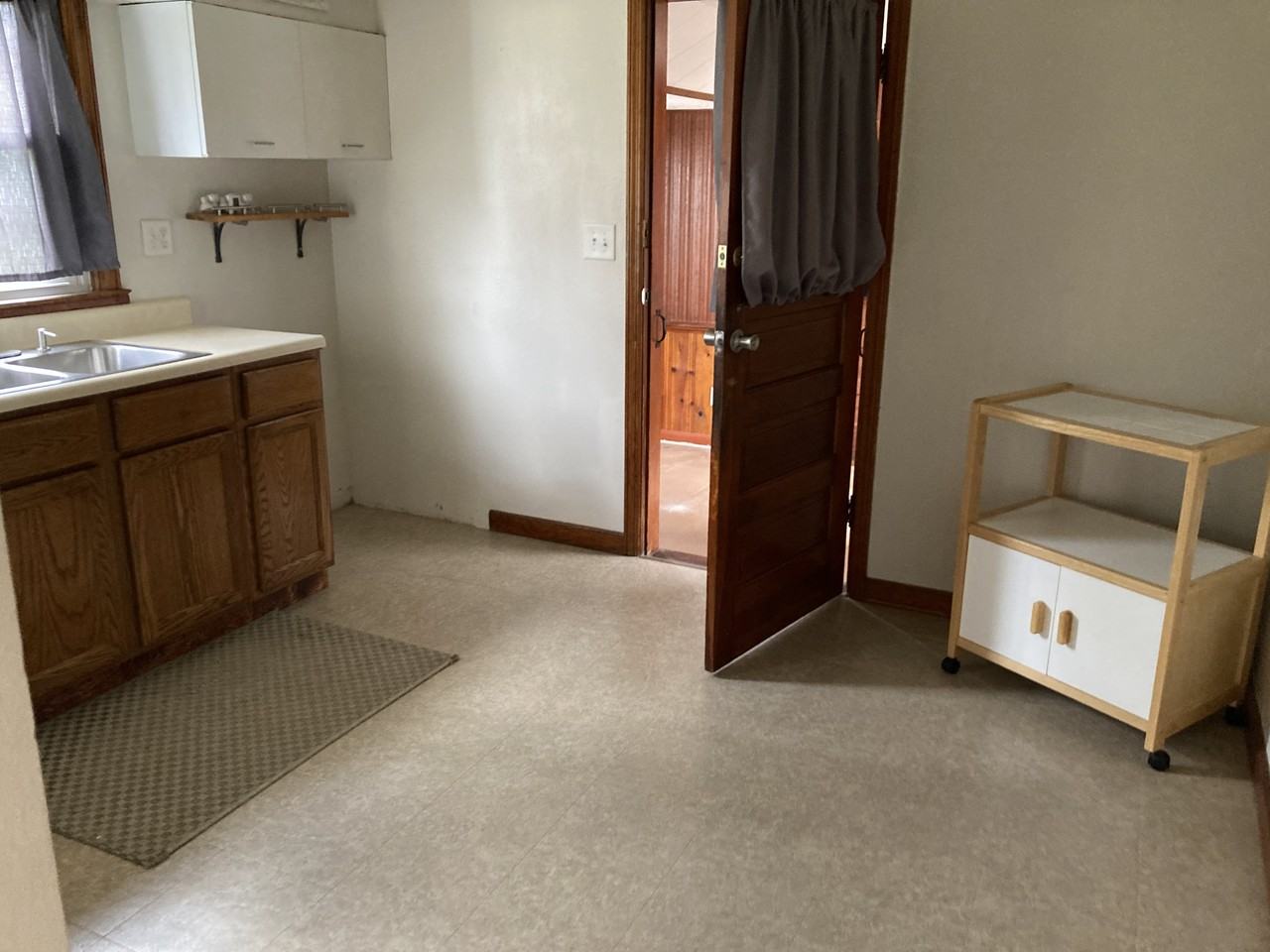 463 Ashwood Ave #NA - Photo 2 of 8
