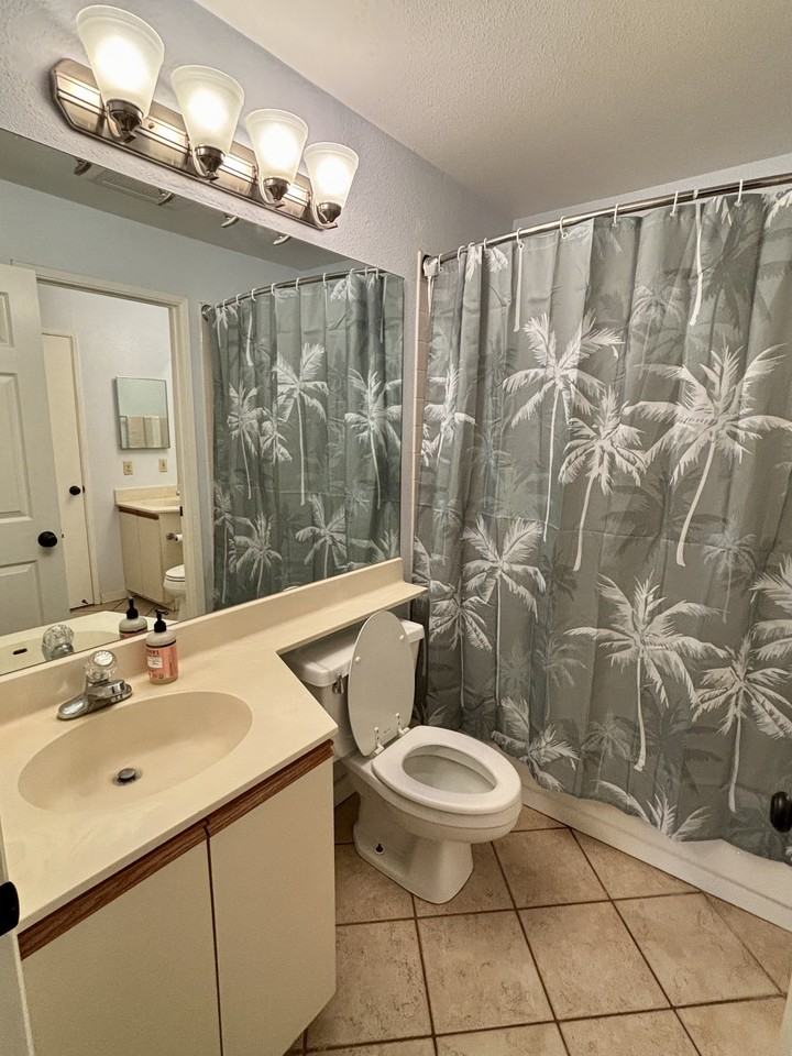 140 Uwapo Rd #29-202 - Photo 6 of 17