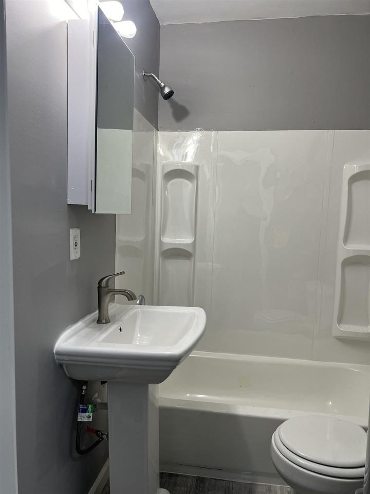 2545 Spottswood Ave #NA - Photo 3 of 19