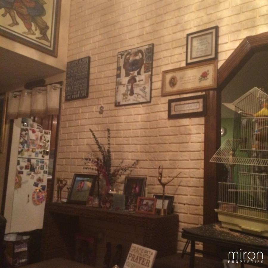 33 S Village Dr - Photo 2 of 6