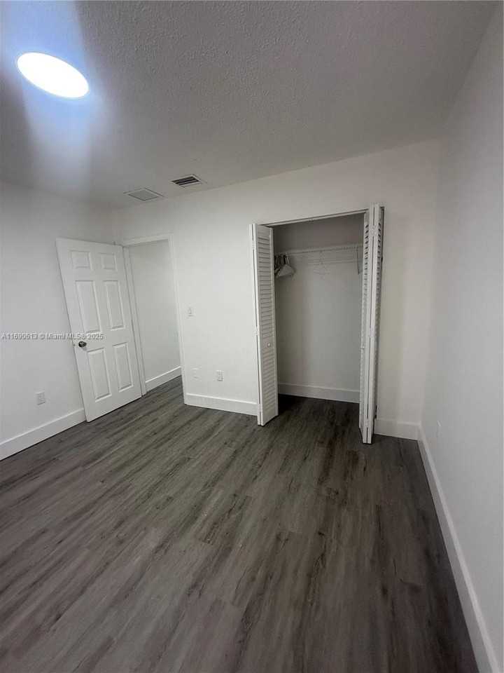 2234 Nw 52nd Ave #2234 - Photo 4 of 19