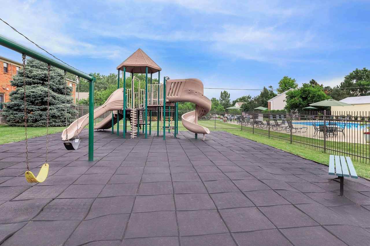 Regency Arms - Photo 7 of 51