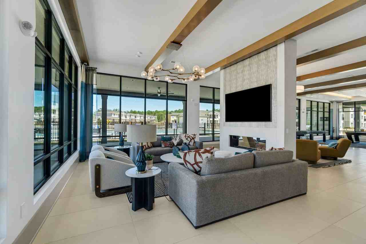 LakePointe - Photo 3 of 47