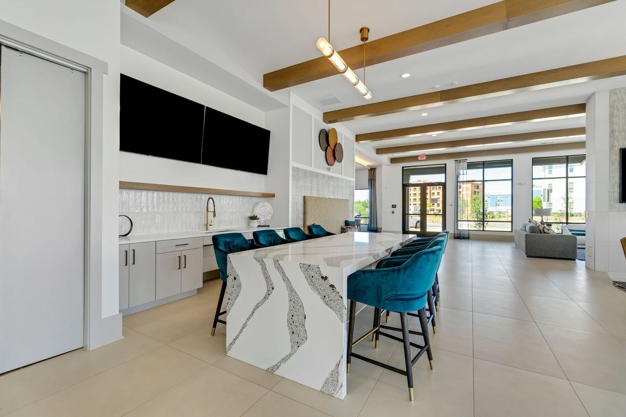 LakePointe - Photo 7 of 47