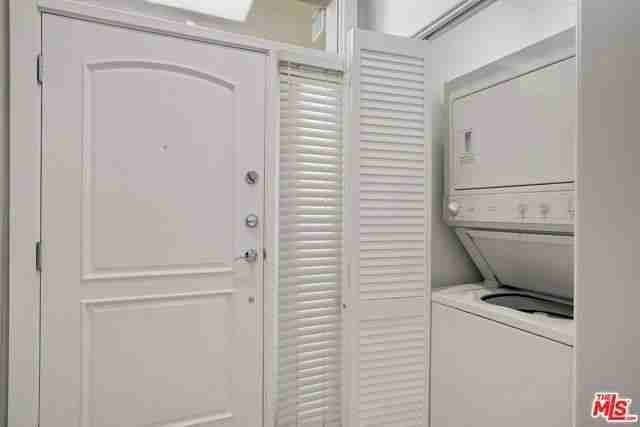 11961 Montana Ave #304