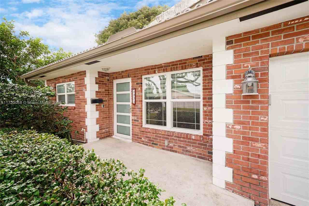 6851 Nw 32nd Ave - Photo 2 of 8