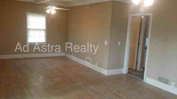 384 South St - Photo 3 of 29