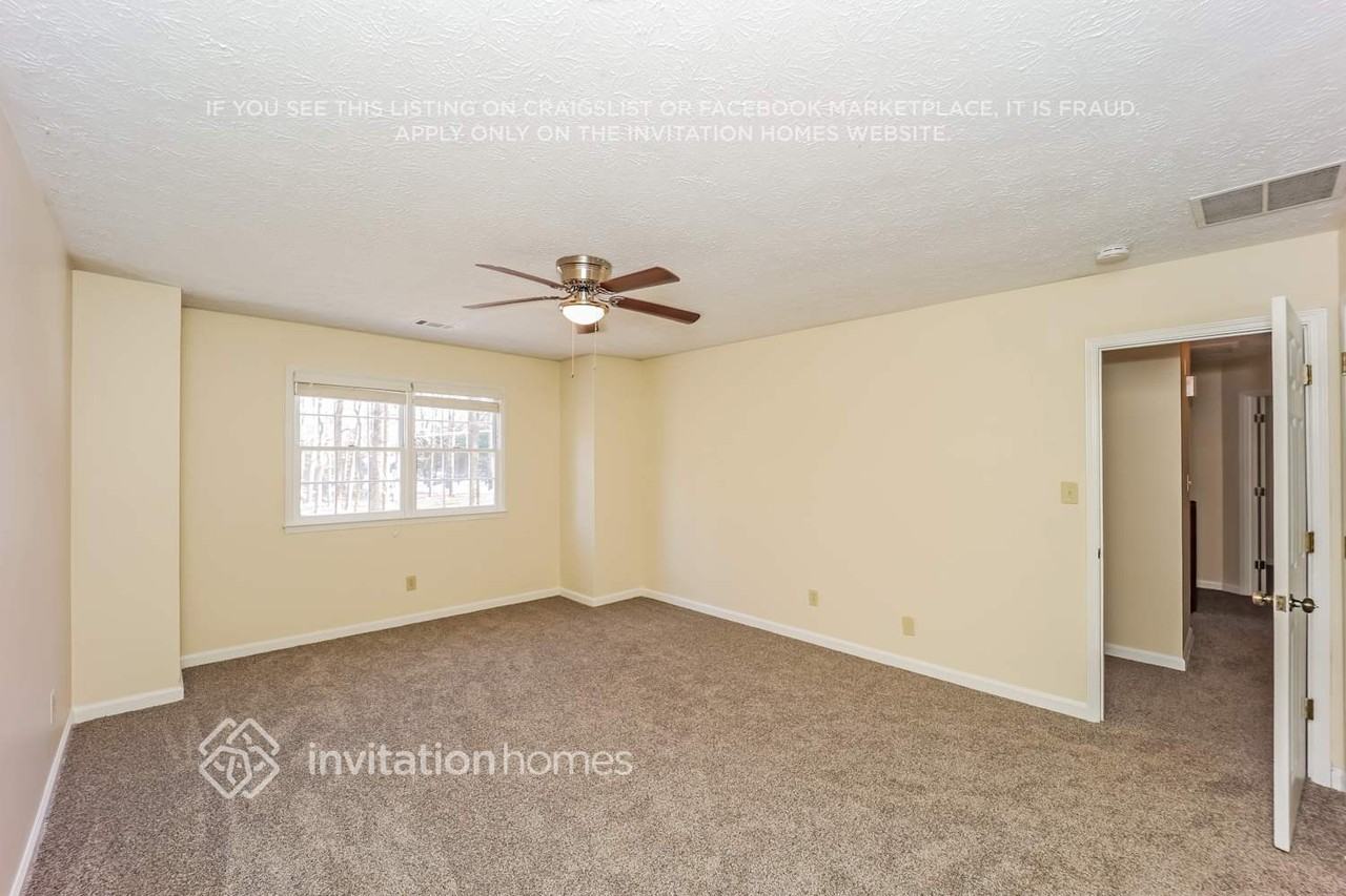 465 Benjamin Cir - Photo 5 of 8