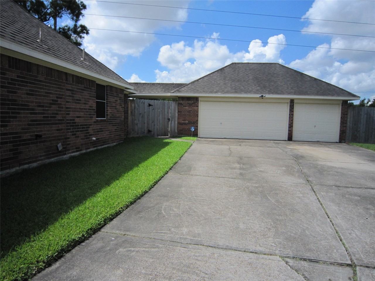 8603 Upshur Ln - Photo 2 of 22