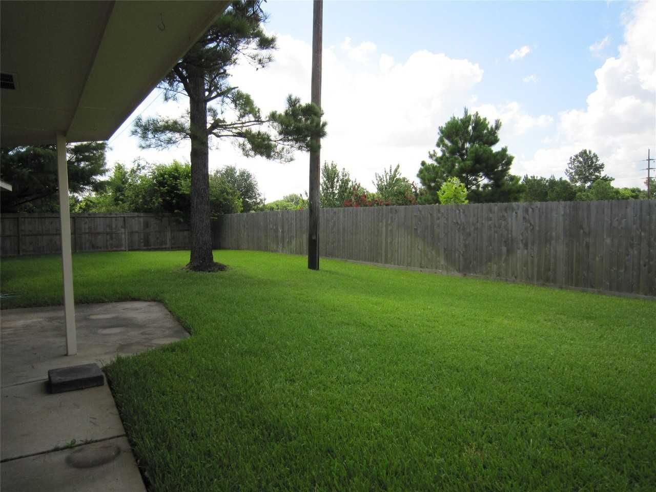 8603 Upshur Ln - Photo 3 of 22