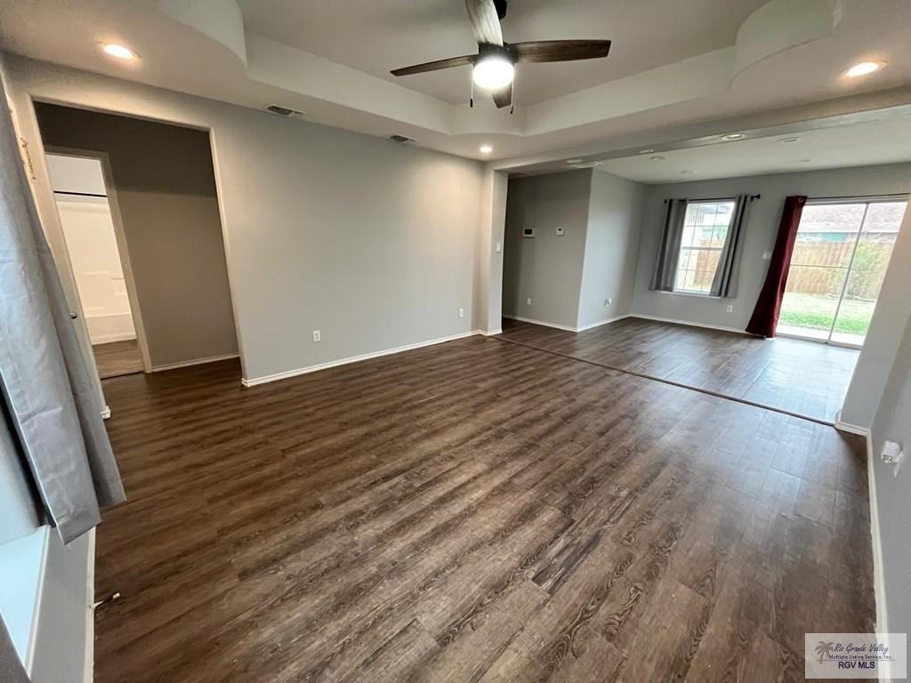 7928 Date Dr - Photo 3 of 19