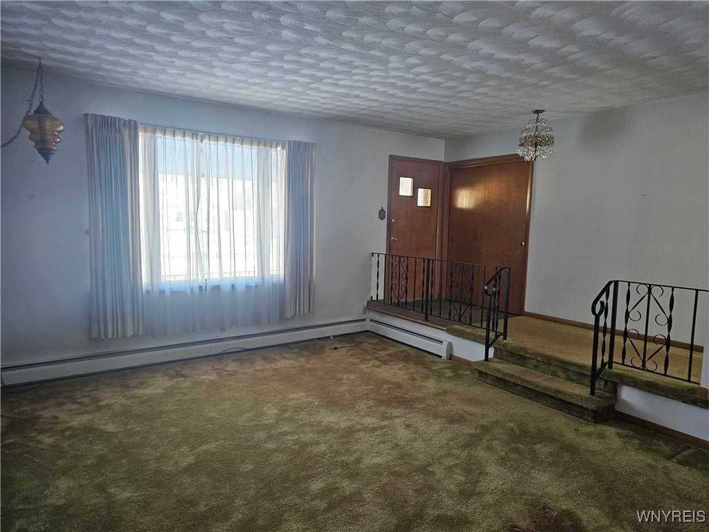 8401 Effie Dr - Photo 3 of 8