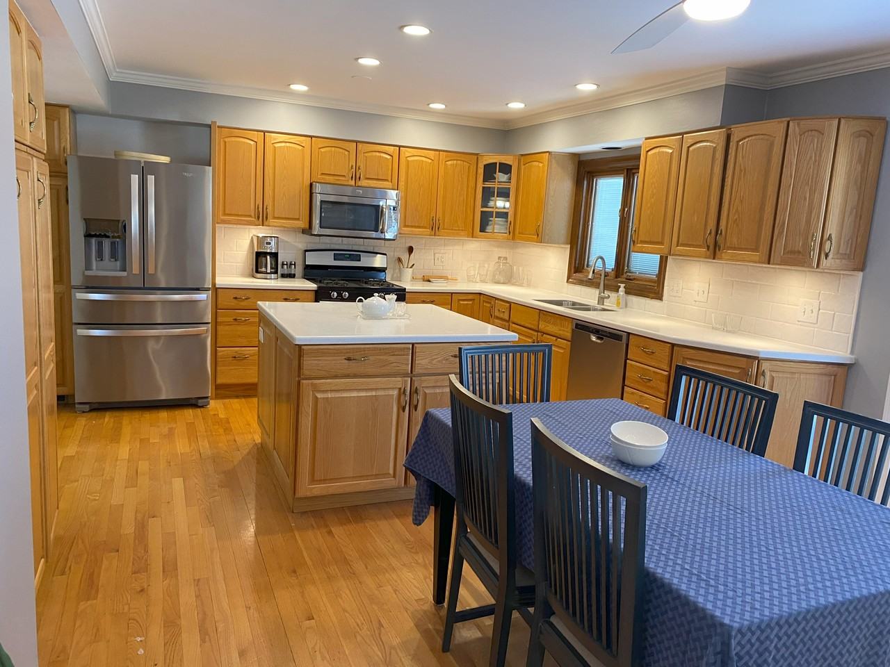 610 Stonehaven Avenue - Photo 3 of 11