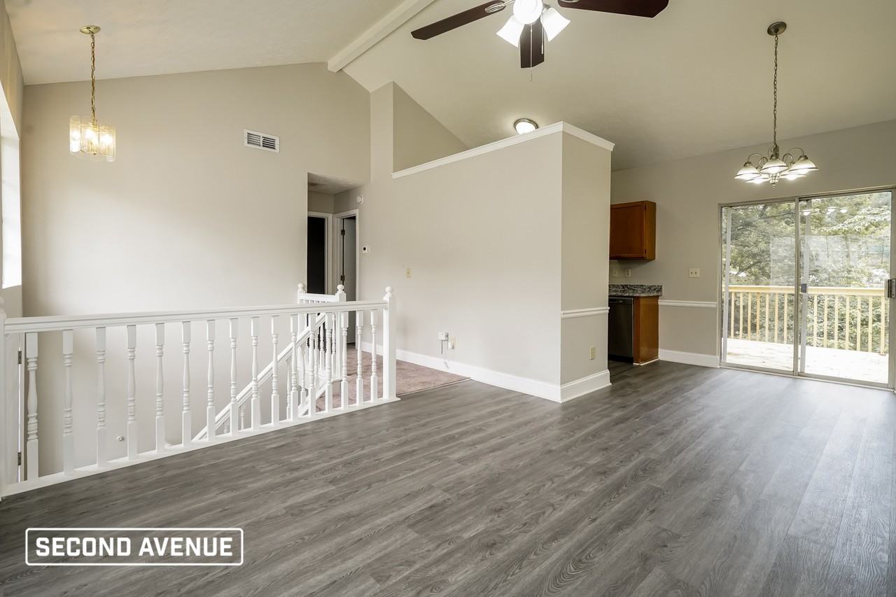 5946 Crescent Ridge Ct - Photo 4 of 24