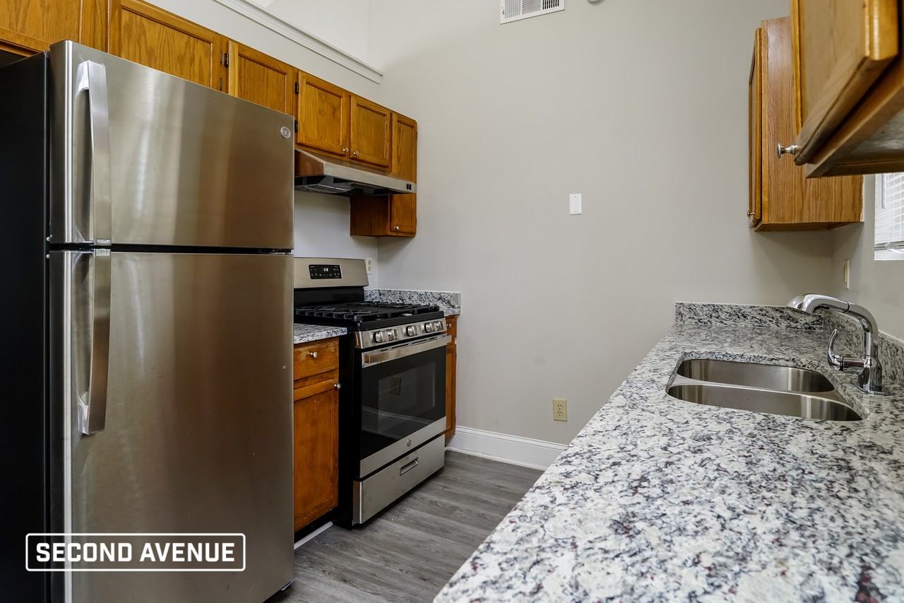 5946 Crescent Ridge Ct - Photo 7 of 24