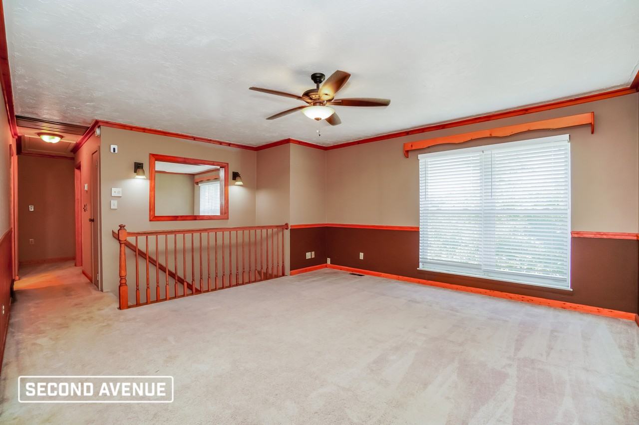 551 Greenfield Ct - Photo 2 of 18