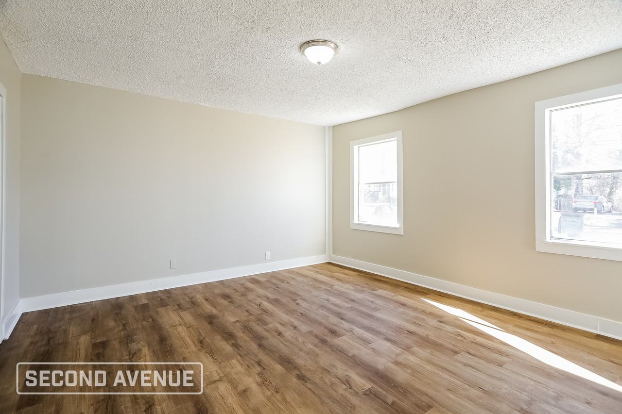 6813 Frankfort Ave - Photo 4 of 32