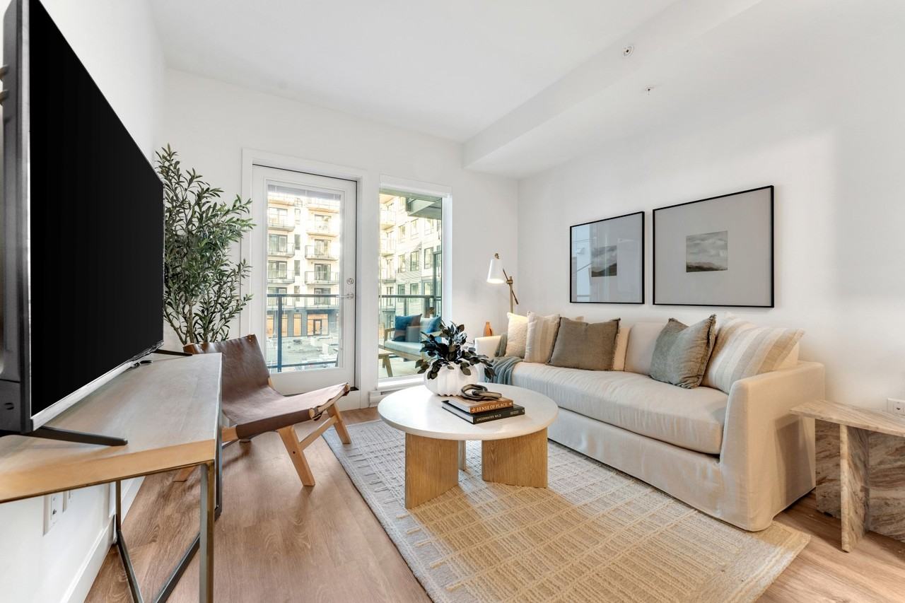 Bella Vista - Photo 2 of 44