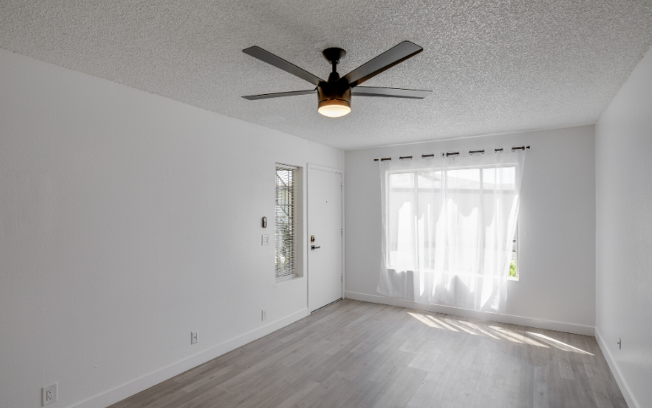 Urbana Union Hills Apartments - Photo 2 of 31