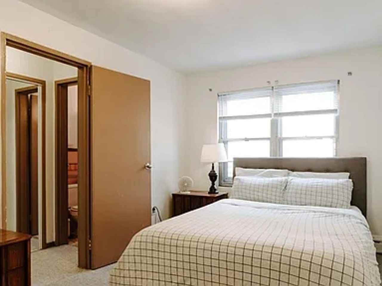 318 8th Ave SE - Photo 2 of 13