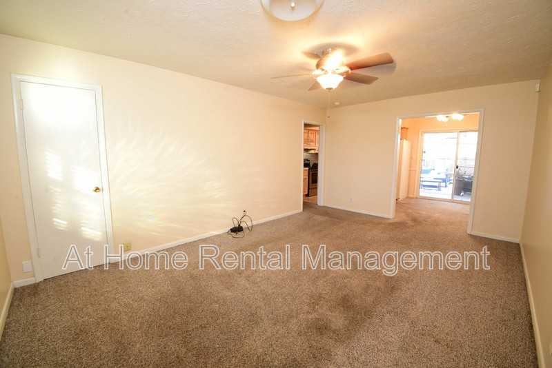 5641 S Newport Ave - Photo 3 of 14