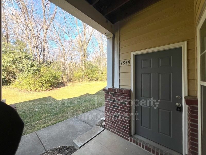 1559 Pecan Ave - Photo 3 of 23