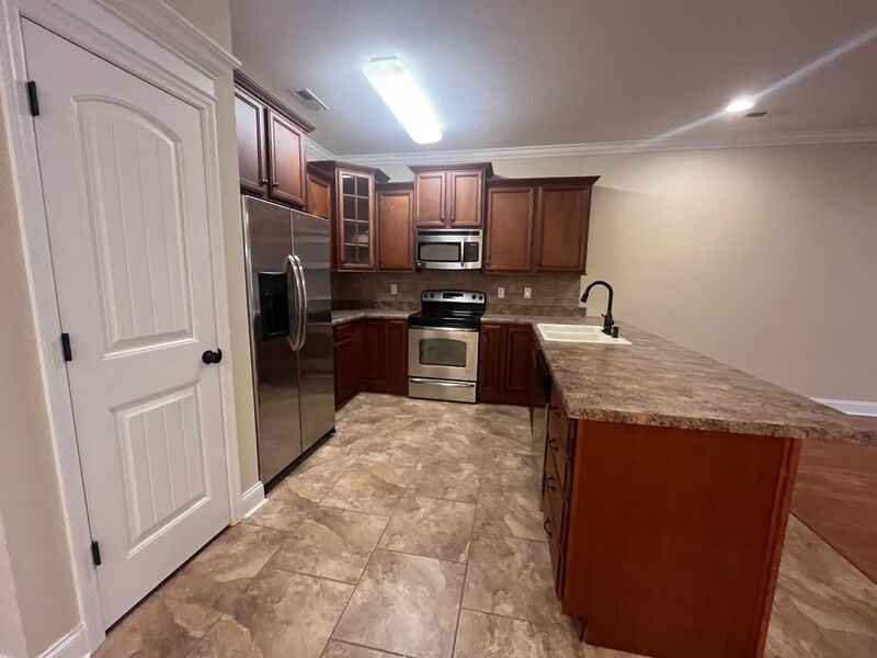 16 Tradewind Dr - Photo 2 of 19