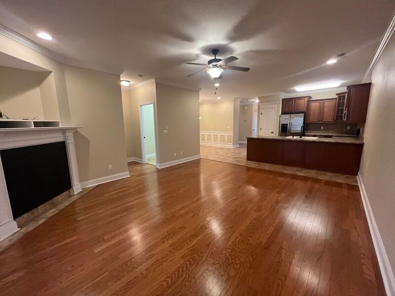 16 Tradewind Dr - Photo 3 of 19